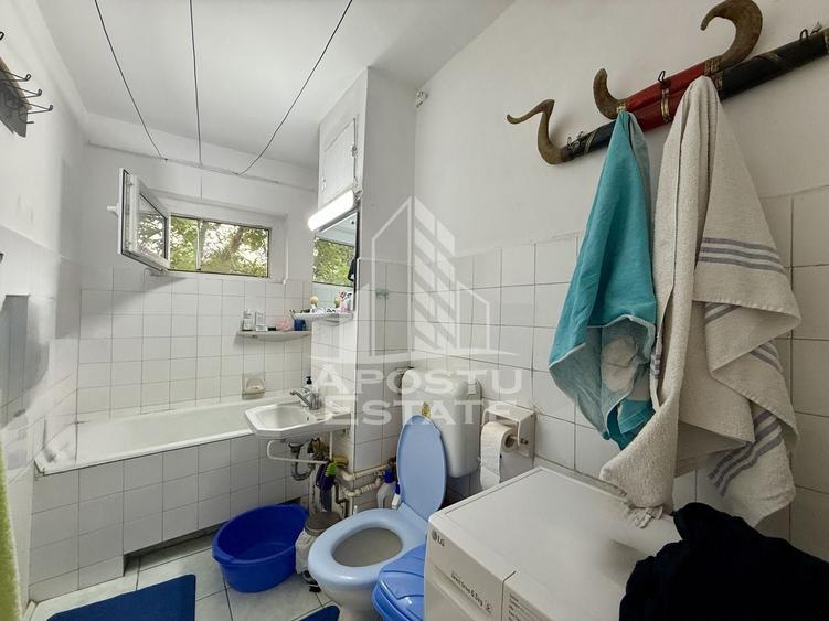 Apartament cu 3 camere decomandat, mobilat în Complex Studențesc