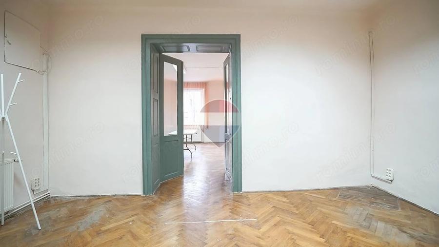 Apartament cu 2 camere semidecomandat în Centrul Istoric