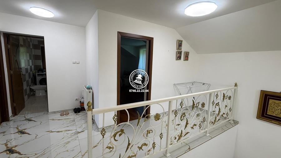 Casă cu 5 camere cu Teren 350 Mp în Galata