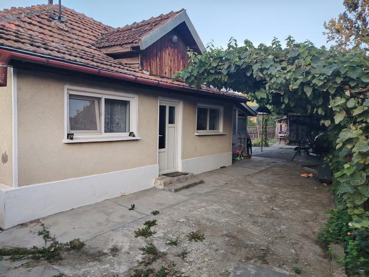 Casă cu 2 camere în Vrănești