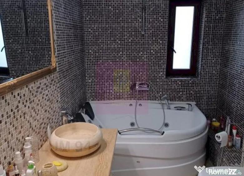 Casă cu 4 camere cu Teren 568 Mp în Săbăreni