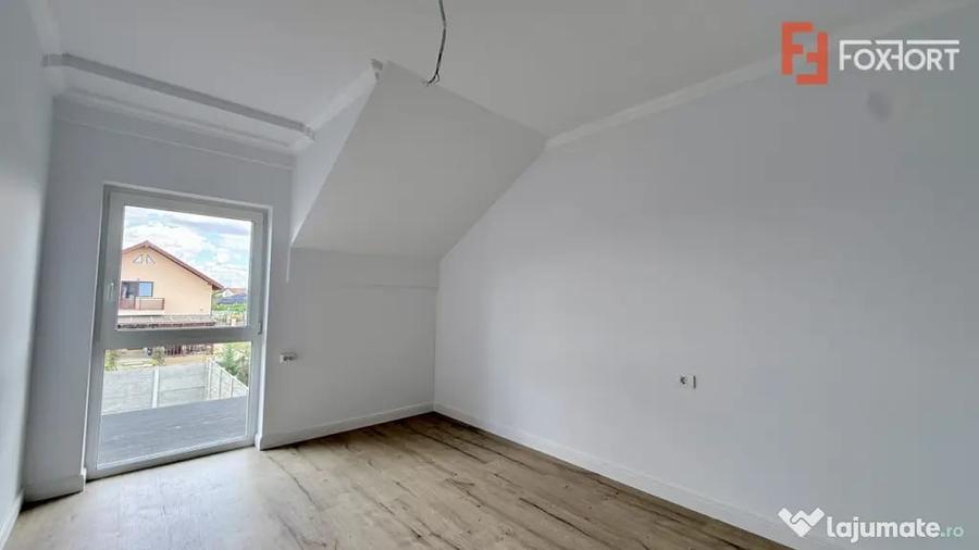 Casă cu 4 camere cu Teren 300 Mp în Urseni