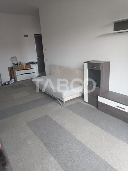 Apartament cu 2 camere semidecomandat, mobilat în Florești