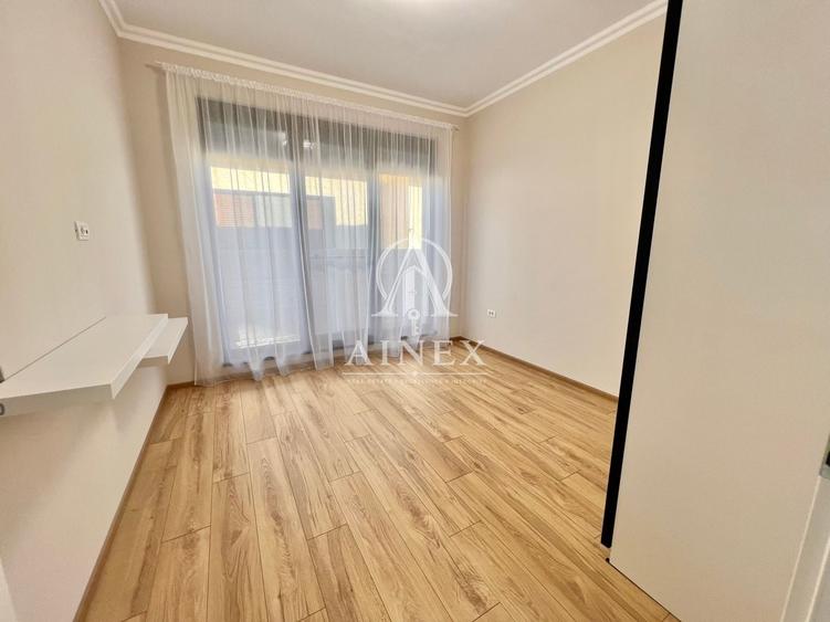 Casă individuală cu 4 camere cu Canalizare în Dumbrăvița
