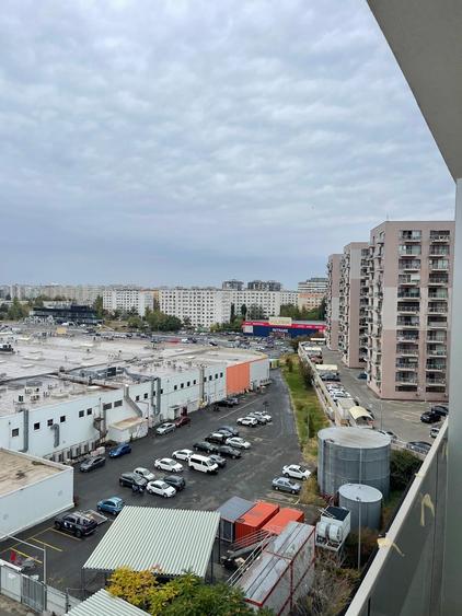 Apartament cu 2 camere decomandat în Titan