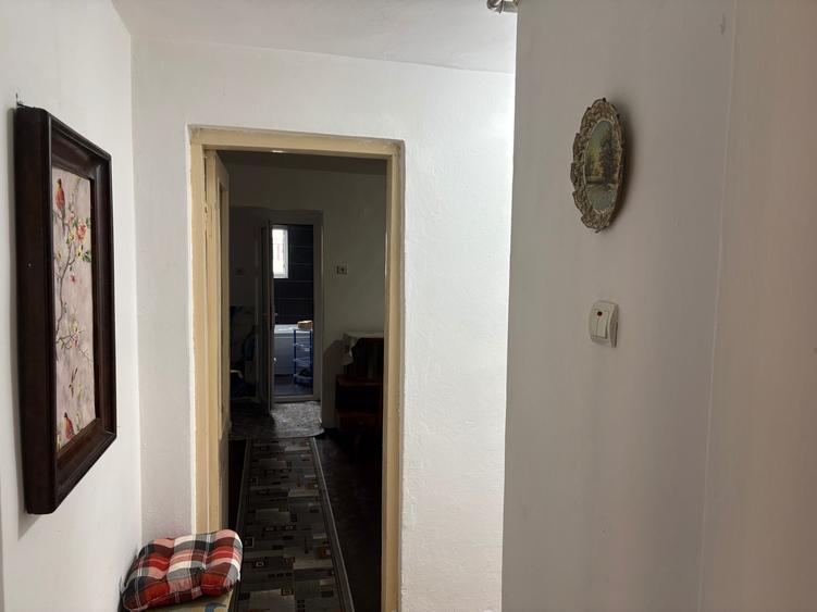 Apartament cu 3 camere în Piața