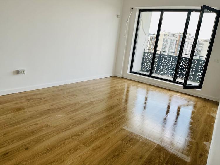 Apartament cu 2 camere decomandat în Titan