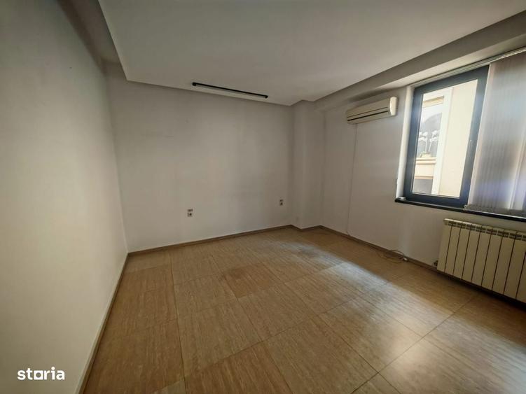 Spațiu comercial, de 145 mp, în Aviatorilor