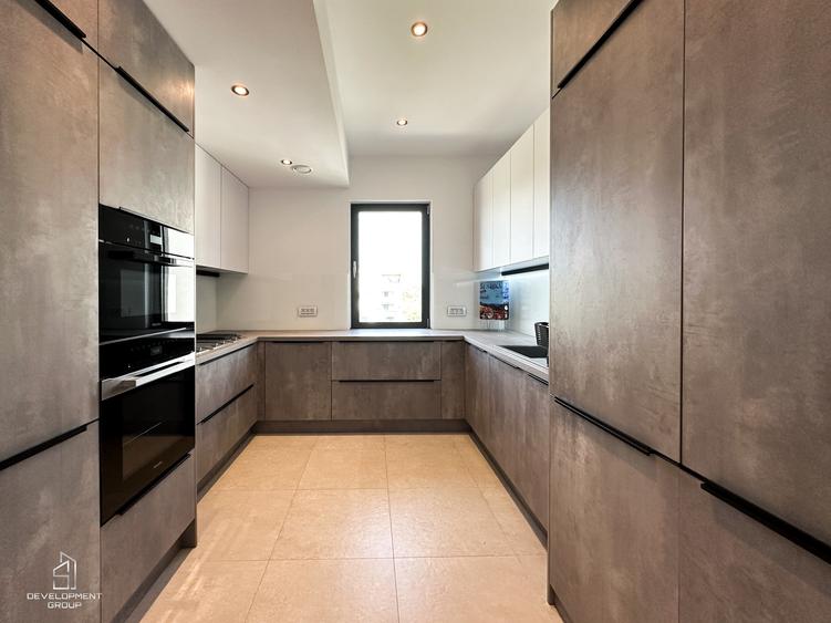 Apartament cu 3 camere decomandat în Iancu Nicolae