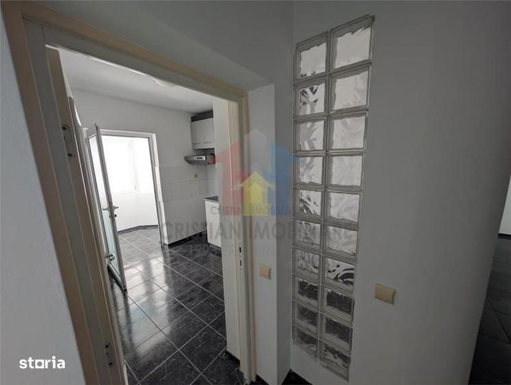 Apartament cu 2 camere decomandat în Calarași 4