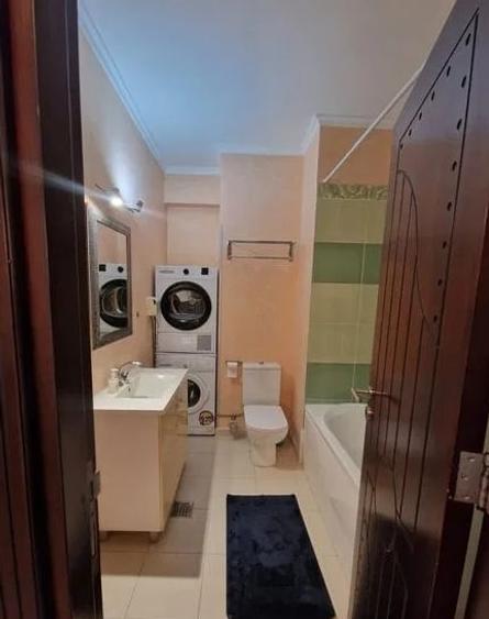 Apartament cu 2 camere semidecomandat, mobilat în P-ța Alba Iulia