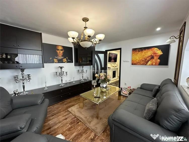 Apartament cu 3 camere decomandat în Sud