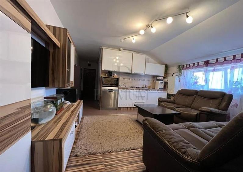 Apartament cu 3 camere decomandat, mobilat în Aeroport