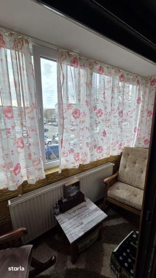 Apartament cu 3 camere decomandat în Micro 16