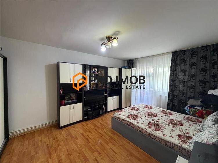 Apartament cu 3 camere decomandat, mobilat în Dorobanți 2