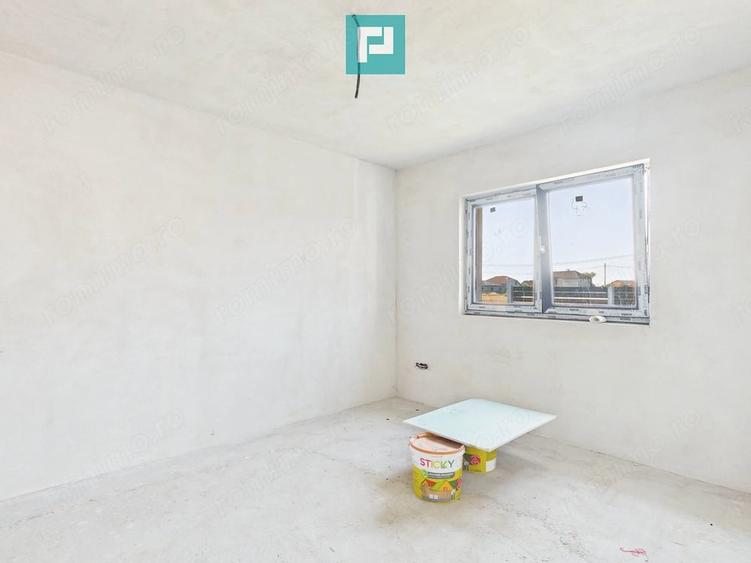 Casă cu 3 camere cu Teren 500 Mp în Mândruloc