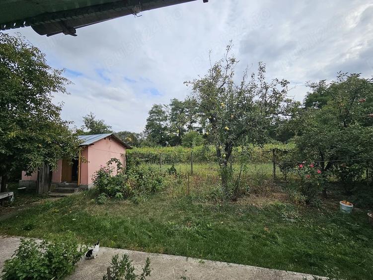 Casă cu Teren 2800 Mp în Bolotești