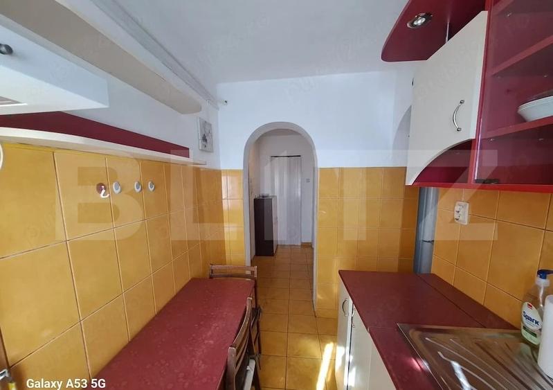 Apartament cu 2 camere decomandat, mobilat în Podul de Piatră