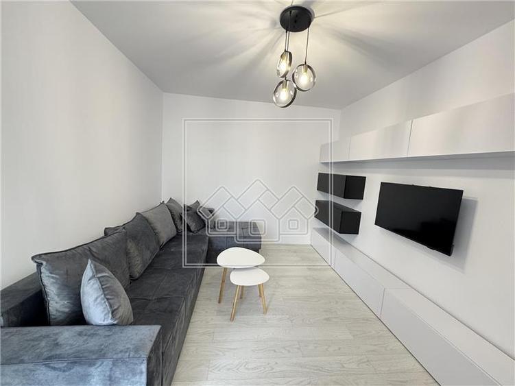 Apartament 2 camere, prima inchiriere, decomandat - 14