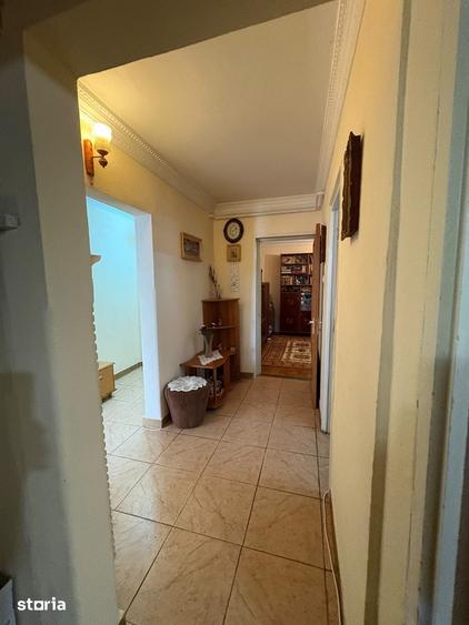Apartament cu 3 camere decomandat în Mazepa 1