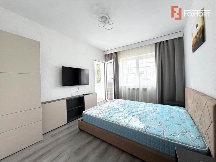 Apartament cu 3 camere decomandat, mobilat în Aradului
