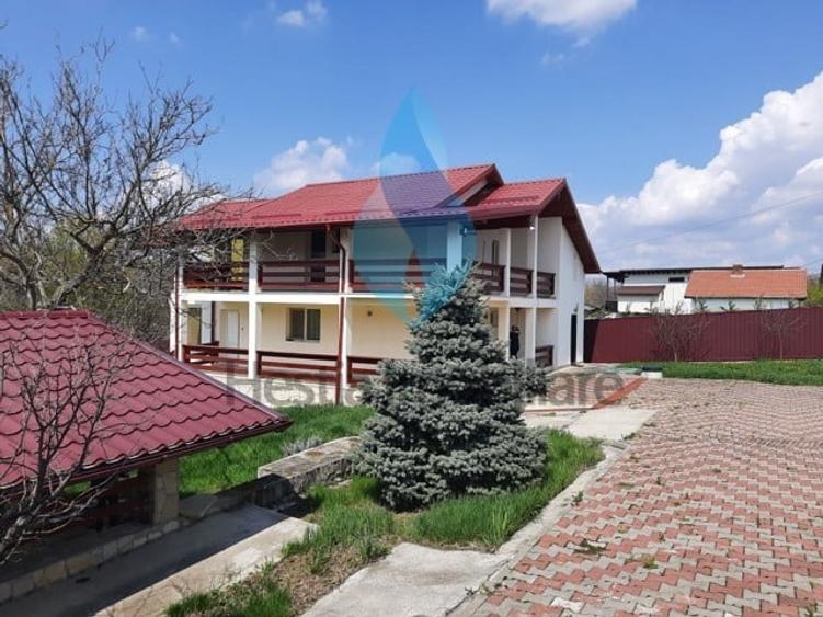 Casă cu 4 camere cu Garaj în Bârnova