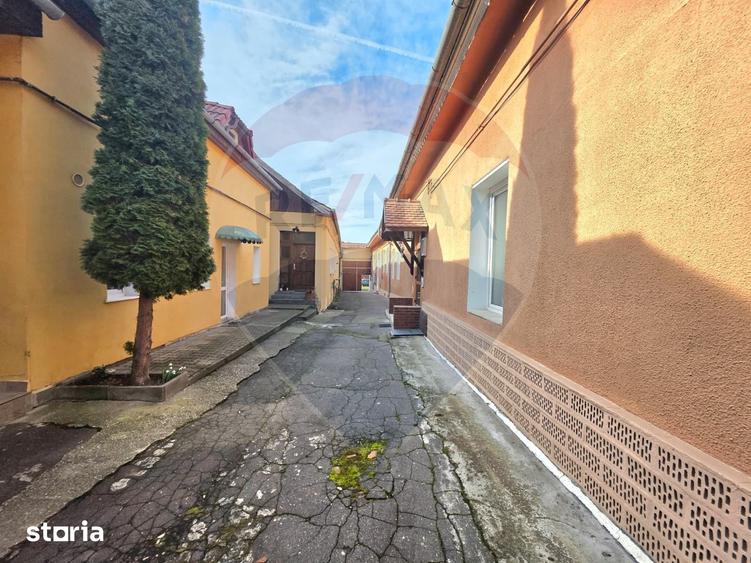 Casă cu 4 camere cu Teren 332 Mp în Ultracentral