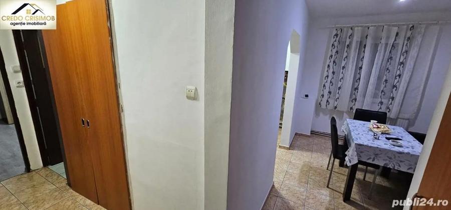 Apartament cu 4 camere semidecomandat în Micro II