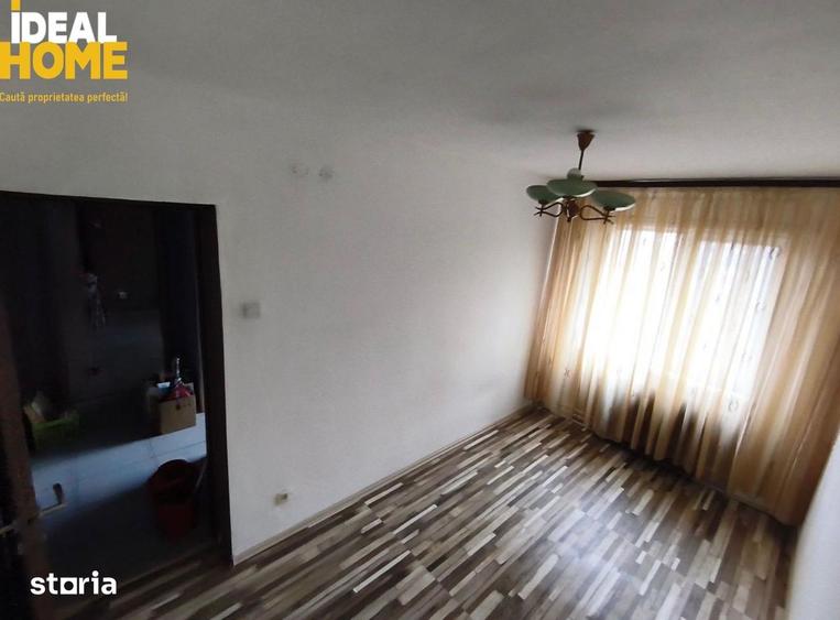 Apartament cu 3 camere semidecomandat în Tătărași