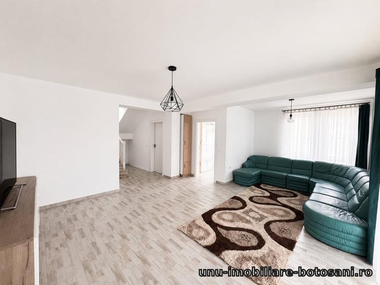 Duplex cu 4 camere cu Teren 250 Mp în Periferie