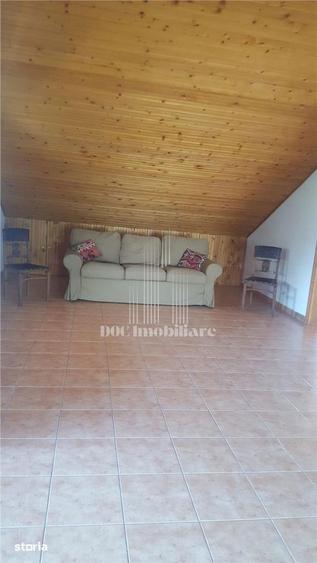 Casă cu 10 camere cu Teren 350 Mp în Aviației