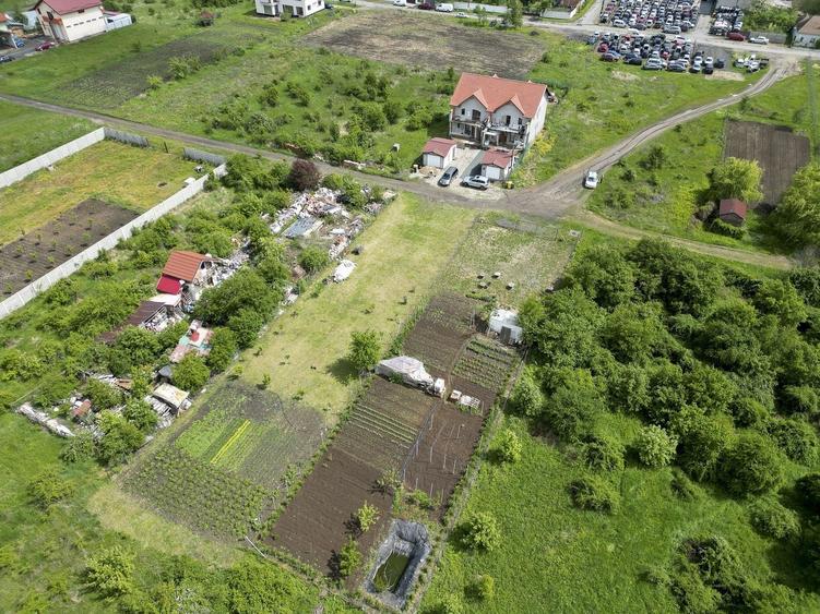 Teren Construcții intravilan de 906 mp, în Grădiște