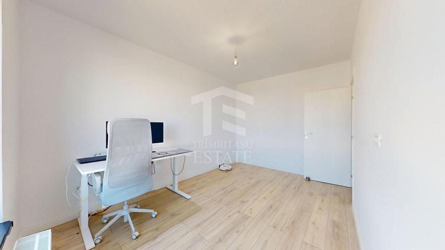 Apartament cu 3 camere decomandat în Colentina