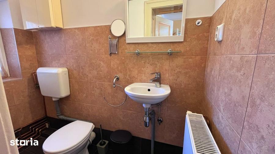 Apartament cu 3 camere decomandat, mobilat în Central