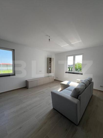 Apartament cu 3 camere decomandat în Mărtinești