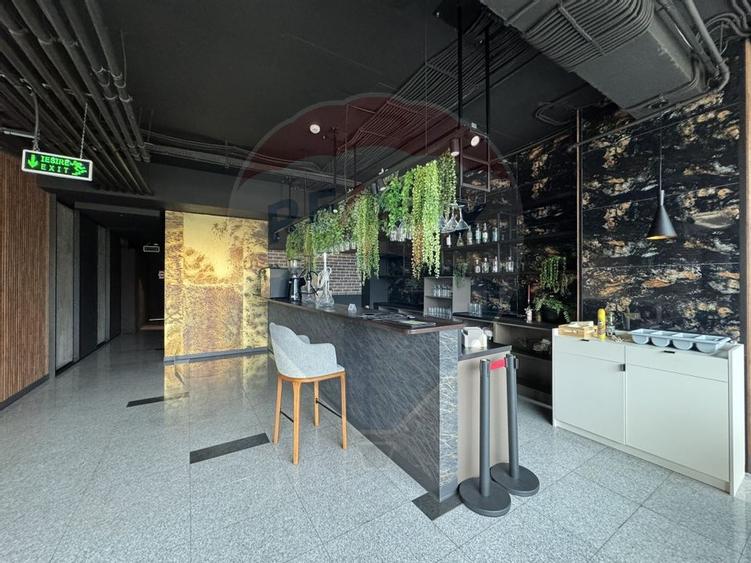 Spațiu comercial, de 480 mp, în Mihai Bravu