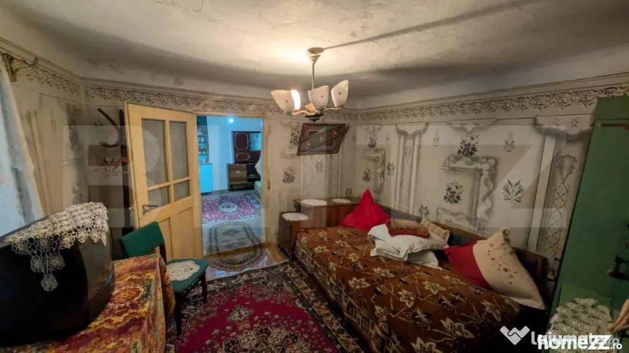 Casă cu 3 camere cu Teren 2540 Mp în Central