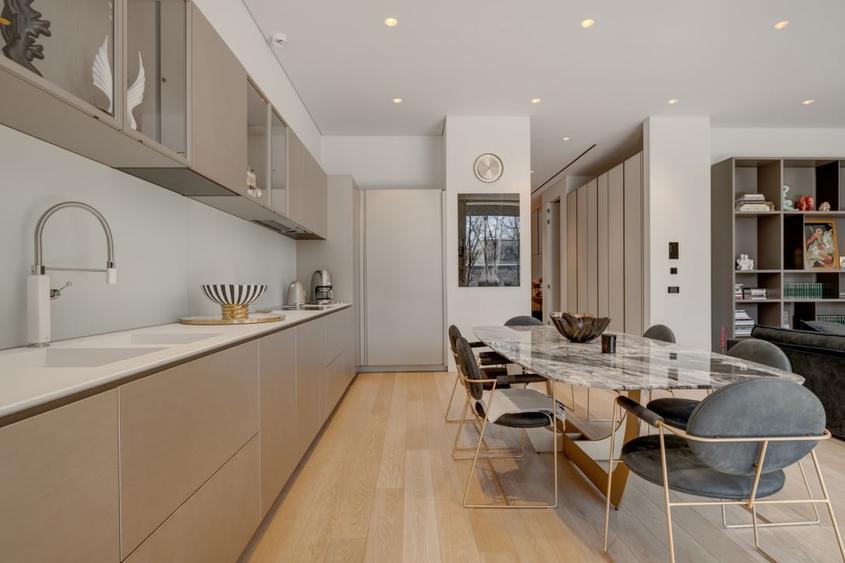 Apartament cu 4 camere decomandat, mobilat în Kiseleff