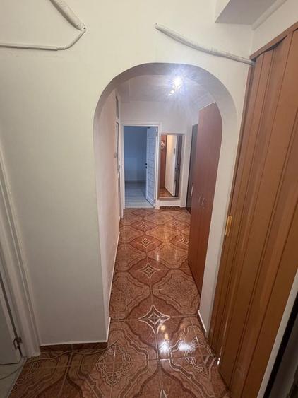 Apartament cu 2 camere decomandat în Crângași