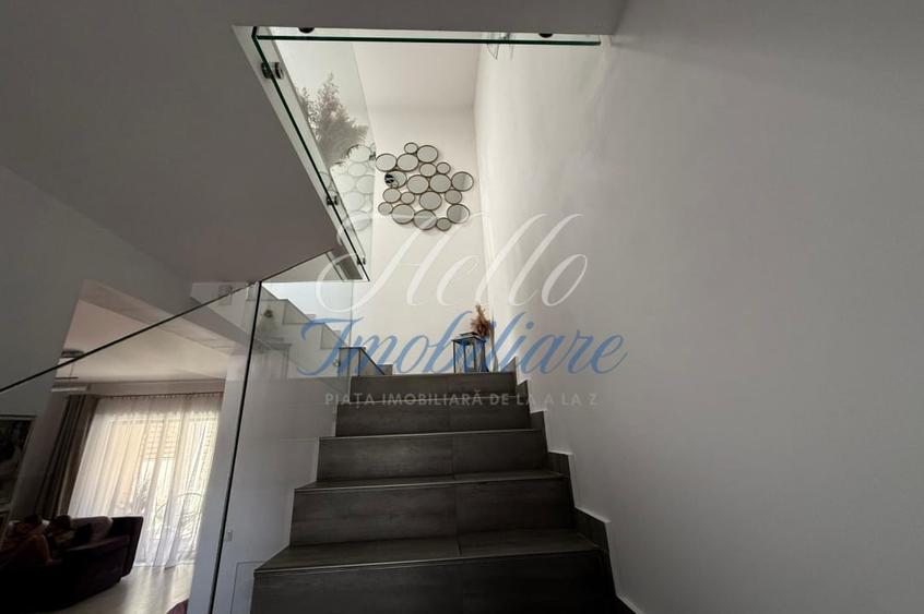 Duplex cu 4 camere cu Garaj în Florești