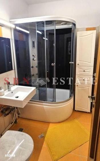 Apartament cu 3 camere semidecomandat în Grivița
