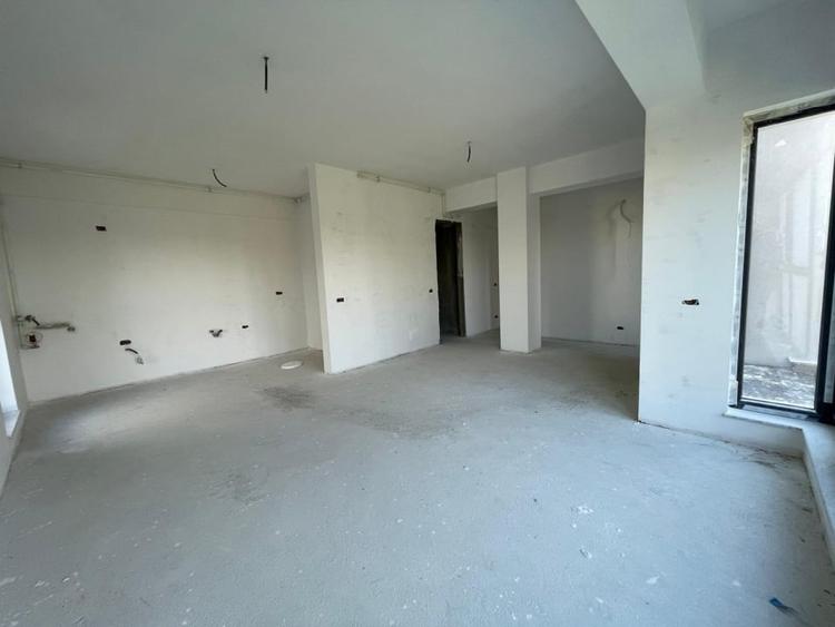 Apartament cu 3 camere decomandat în Bucureștii Noi