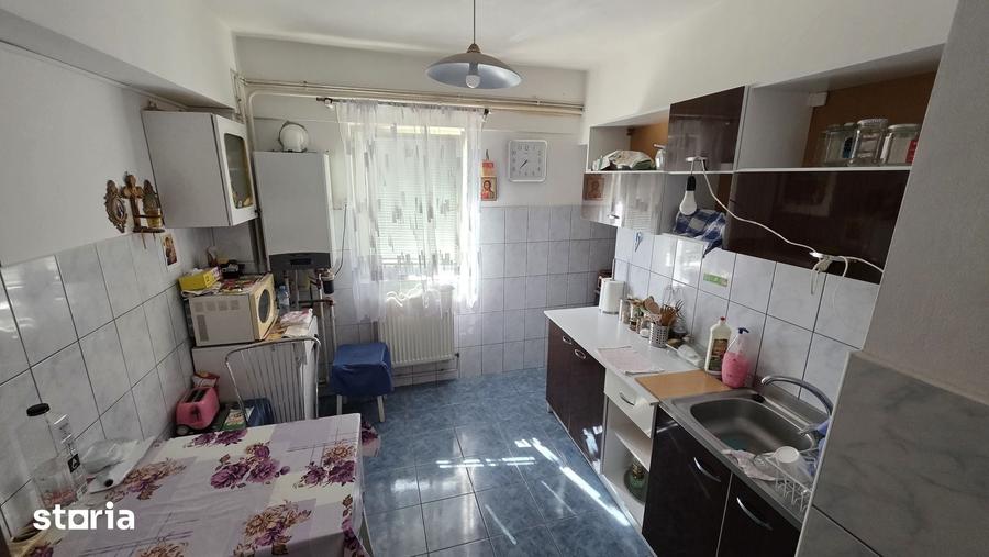 Apartament cu 4 camere în Central