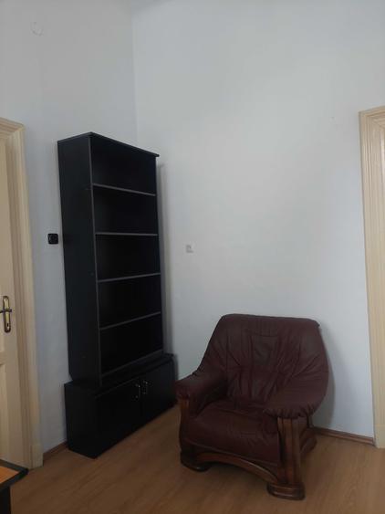 Spațiu comercial, în Ultracentral