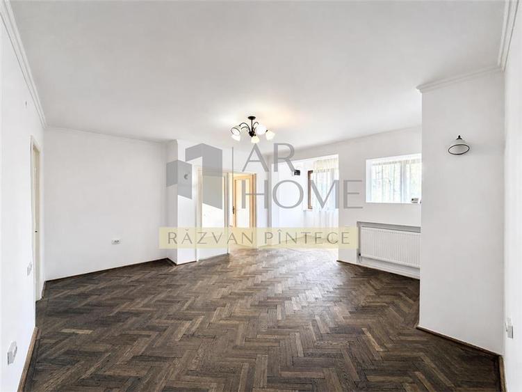 Apartament cu 4 camere decomandat în Ultracentral