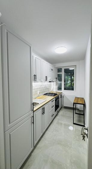Apartament cu 2 camere decomandat în Podu Roș