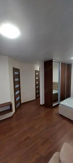 Apartament cu 2 camere decomandat în Florilor