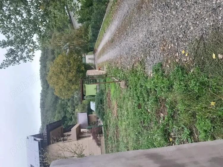 Teren de 2400 mp, în Vlădești