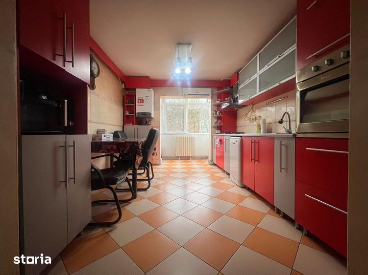 Apartament cu 3 camere decomandat în Frumoasa