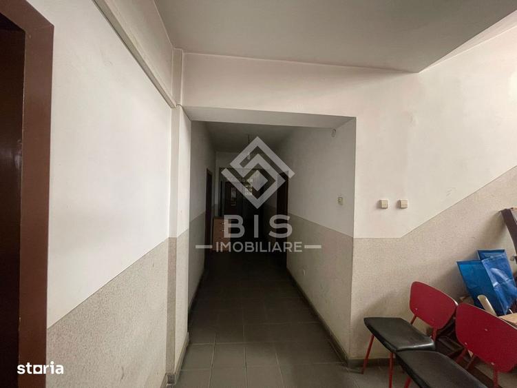 Spațiu comercial, de 120 mp, în Industrială